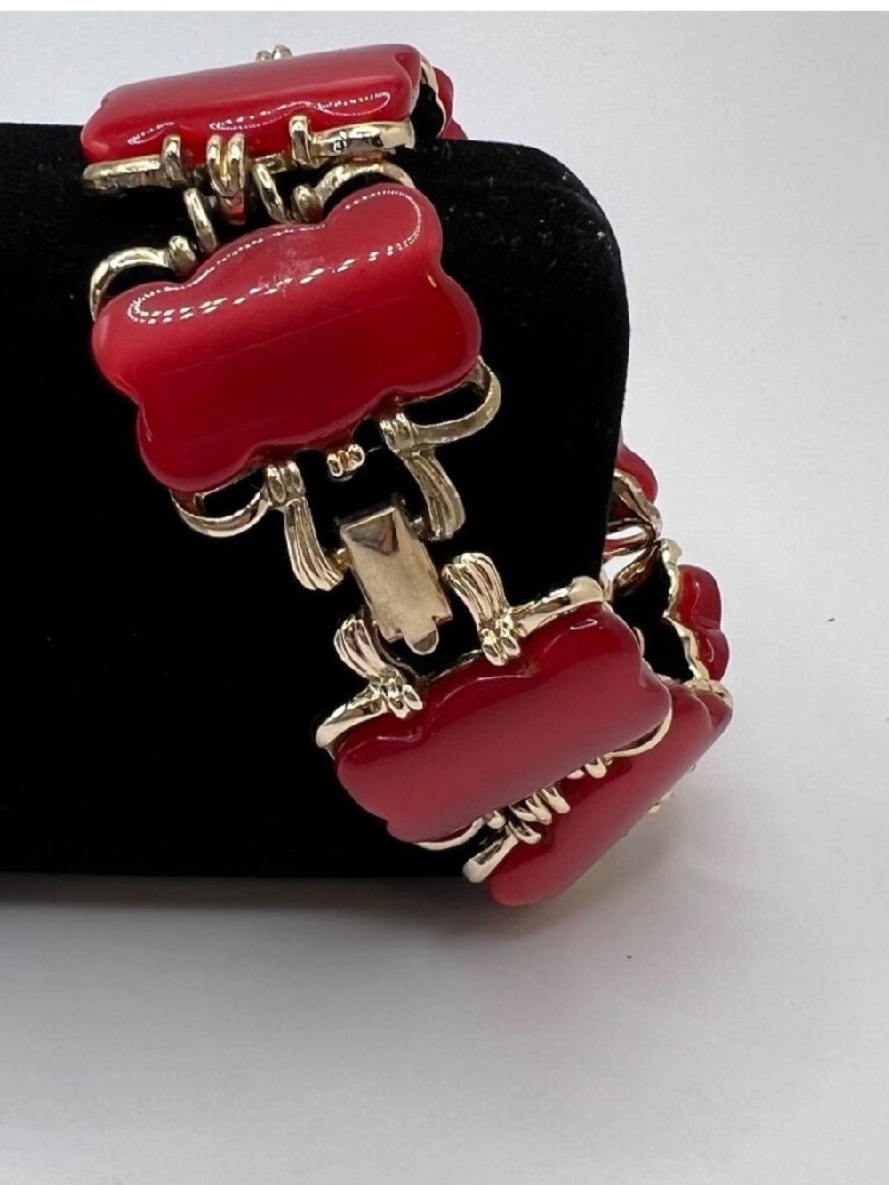 Coro Cherry Red Moonglow Thermoset Link Bracelet - Picture 4 of 7
